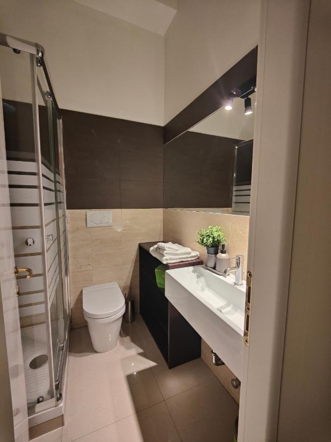 Designed Pop Apartment 2 Bedrooms, 2 Baths In Milan Center - Wifi, Ac, Steps From Subway M1 And M2, Central Station And Airport Connected Milão Exterior foto